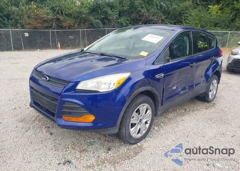 2013 Ford Escape S z USA, uszkodzony, nr VIN 1FMCU0F77DUB45178